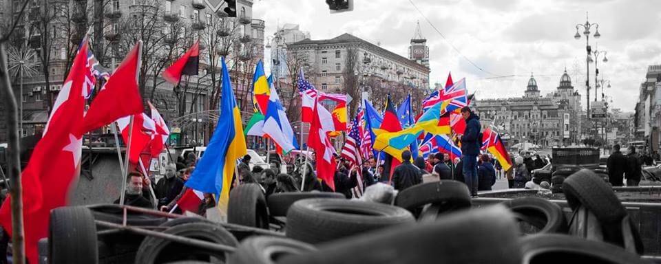 Expat and friends flag march in solidarity with Ukraine!
