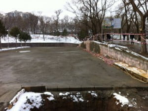 Odesa residents gather to prevent illegal destruction of green zone near the seaside