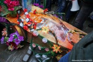 Putin’s funeral: dictator is burnt in Odessa