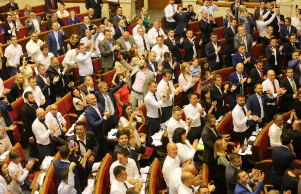 Doing “politics” in Ukraine: “how to vote” scenario for Zelensky’s MPs