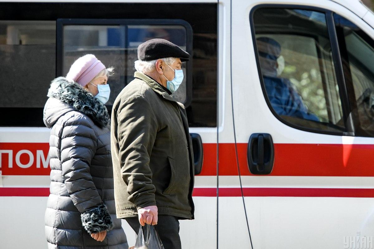 Ukrainian medical staff preparing for the daily COVID-19 statistical report on Day 59 of the pandemic.