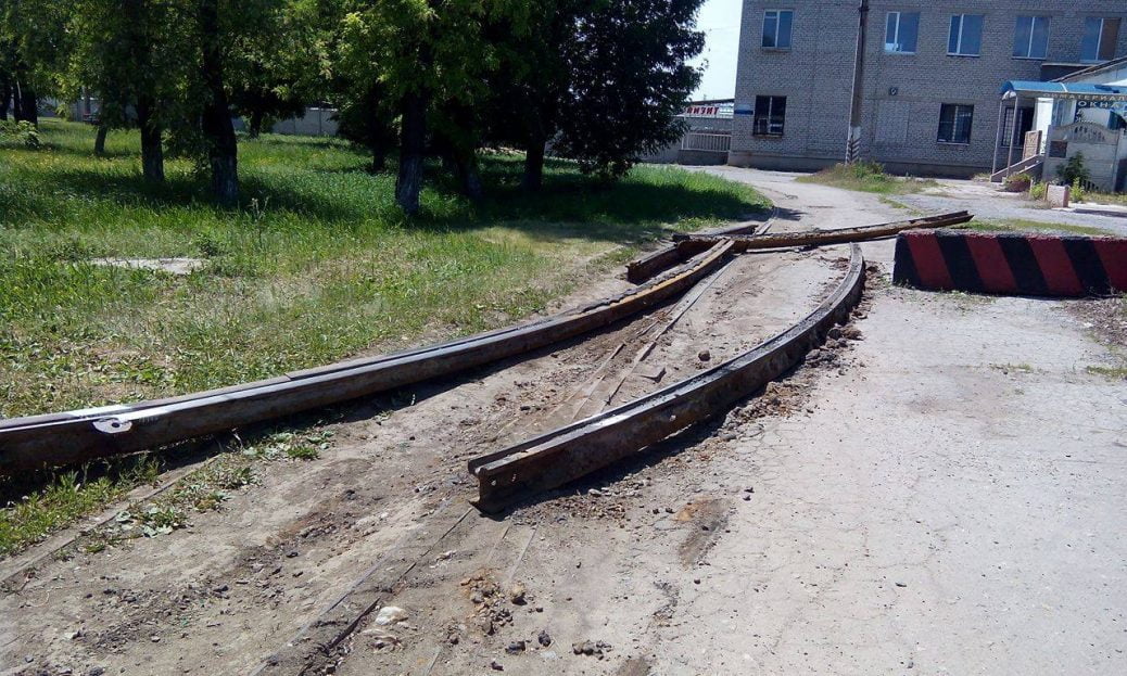 Russia destroys transport infrastructure in Luhansk