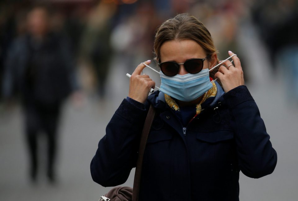 Medical workers in Ukraine treating COVID-19 patients during peak pandemic surge as cases approached 900 thousand nationwide