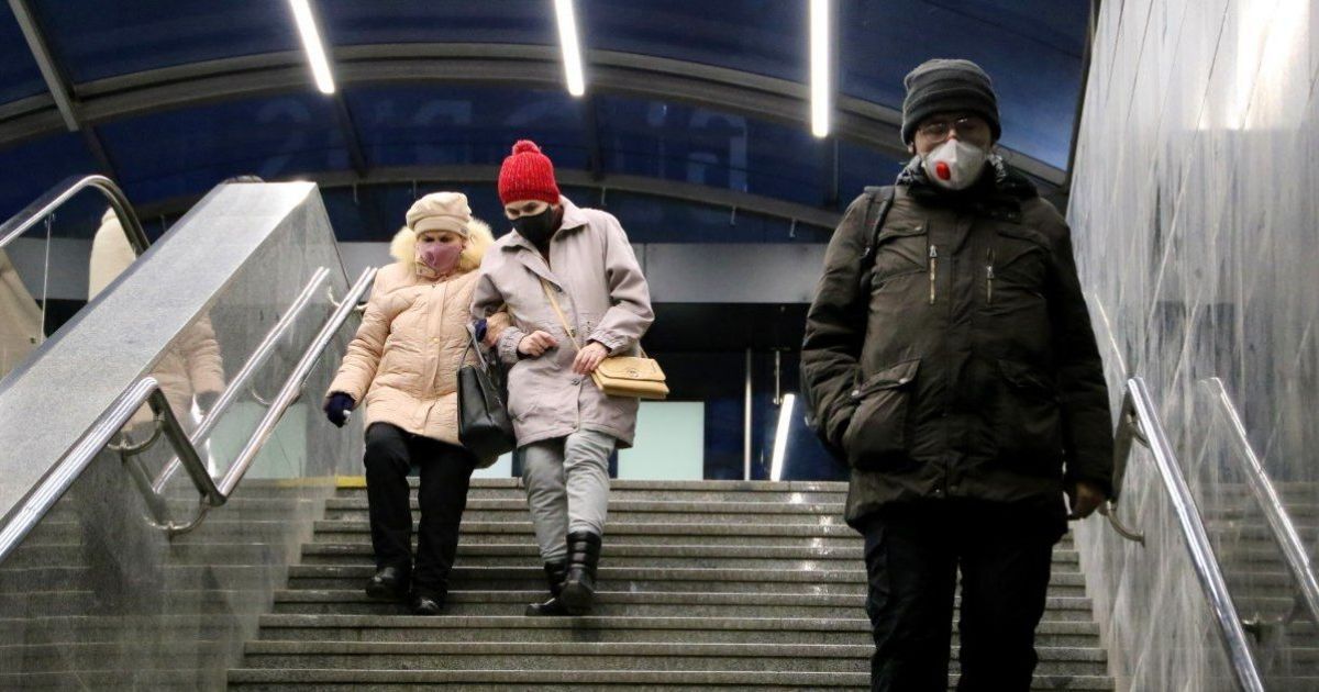 Healthcare workers and COVID-19 response in Ukraine during pandemic tracking with national statistics and hospital system pressure