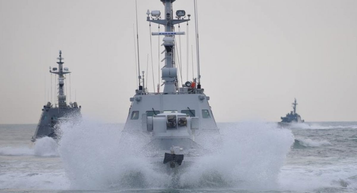 Ukrainian Navy gunboats maneuver in the Sea of Azov amid close encounters with Russian vessels during rising tensions in April 2021
