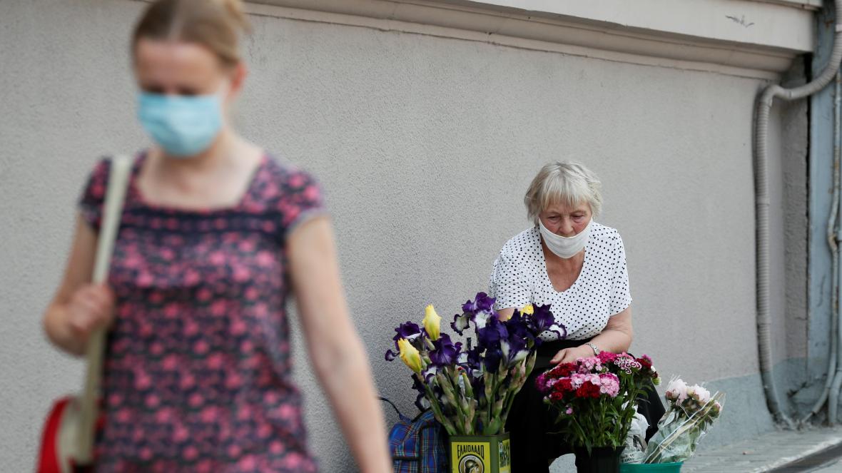 Healthcare workers in Ukraine during COVID-19 response as Day 517 update shows new infection trends and regional data shifts