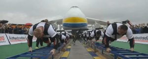 The World largest aircraft “Mriya” dragged for 4 meters by Ukrainian strongmen