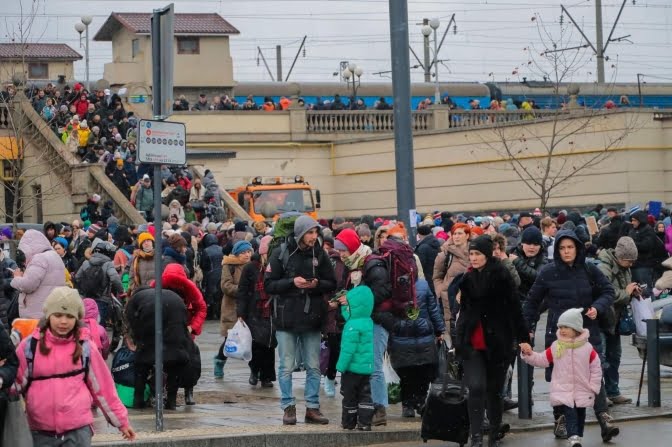 The government of Ukraine promises monthly assistance for IDPs, children and employers