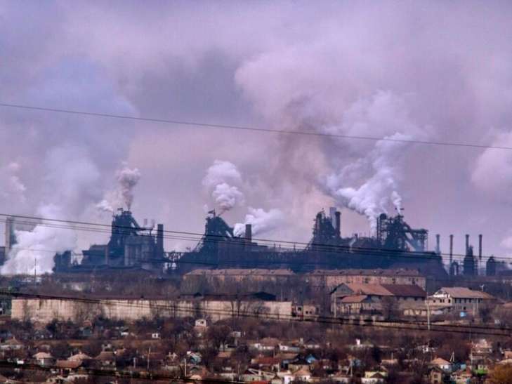 Multi-ton bombs had been being dropped all night on a military field hospital of the Azovstal plant in Mariupol