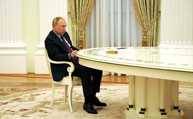 It is a tragedy. Why does the World continue to negotiate with Putin?