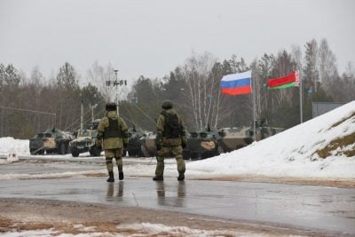 The tactics of a defensive war on Ukrainian territory is wrong at this stage