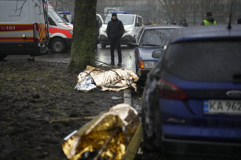 <strong>“A helicopter fell on my kindergarten.” Report from the place of the helicopter crash in Brovary</strong>