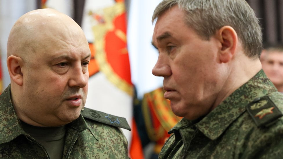 What means Surovikin’s dismissal from “commander of the war with Ukraine”?