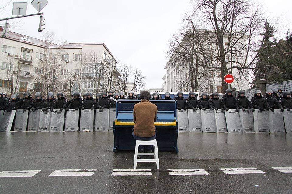 Music spirit of Euromaidan. About Honor, Dignity and Freedom