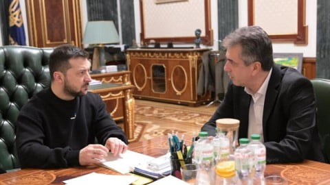 Symbols of Israel and Iran flags with Ukraine in the center as global leaders weigh escalating threats and strategic defense planning.