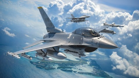 Interview with military expert on U.S. arms provision breakdown to Ukraine, highlighting stalled F‑16s, missiles and geopolitical aid delays.:contentReference[oaicite:1]{index=1}