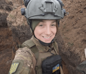 Russia hates the Truth: Sarah Ashton, the U.S. transgender, who fights in Ukraine