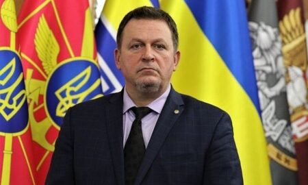 Security Service of Ukraine investigators search documents as they expose former Deputy Defense Minister over alleged embezzlement of nearly UAH 1 billion.