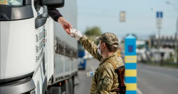 TCC employees remove and mobilize Ukrainian truck drivers from international flights