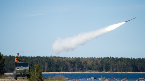 Mistral short‑range air defense systems and missiles delivered by Estonia installed in Ukraine to strengthen defence against Russian aircraft and helicopters.