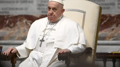 Pope Francis at Angelus prayer in St. Peter’s Square urging protection of churches and religious freedom amid Ukraine’s ban on Russian‑linked religious groups