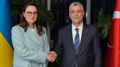 Flags of Turkey and Ukraine representing new free trade agreement boosting bilateral trade and economic cooperation in Black Sea region