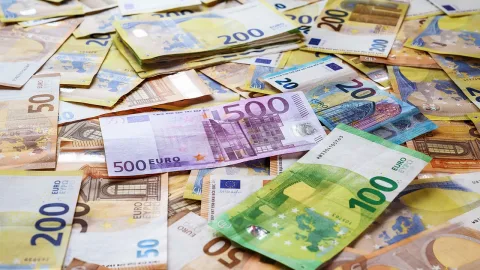 EU summit debating frozen Russian assets for Ukraine peace