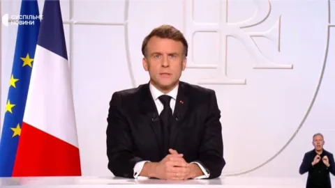 Macron discusses France’s nuclear protection for Europe