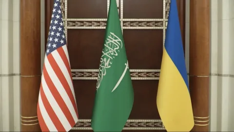 Ukraine and U.S. negotiators at Saudi Arabia talks