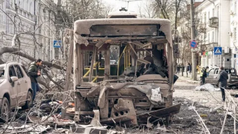 Witness on Russian missile strike in Sumy: “I started pulling out those who were showing signs of life. But the front third of the bus was jammed with motionless bodies…”