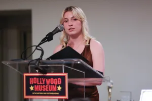 Ukrainian – American singer Kelsie Kimberlin receives the Royal Society of St. George Medal of Honor and UNA/USA Humanitarian Award for creative advocacy for Ukraine