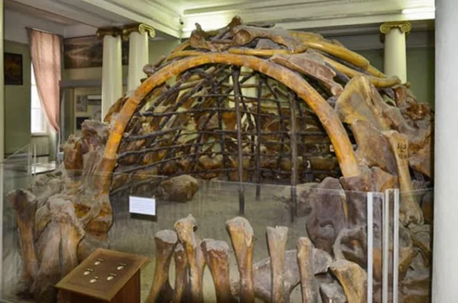 17 000 Year Old Mammoth Bone Houses Found Near Kyiv Empr media