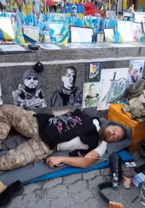 Ukrainian veteran stages hunger strike on Independence Square in Kyiv over controversial Military Cemetery plan
