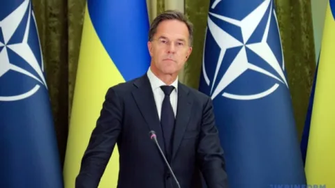 NATO Secretary General Mark Rutte speaks on Russia’s lack of engagement with Ukraine peace efforts after Zelensky’s offer, critics say talks stall. :contentReference[oaicite:2]{index=2}