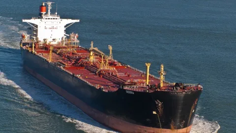 Russian oil tankers still reaching EU ports despite sanctions