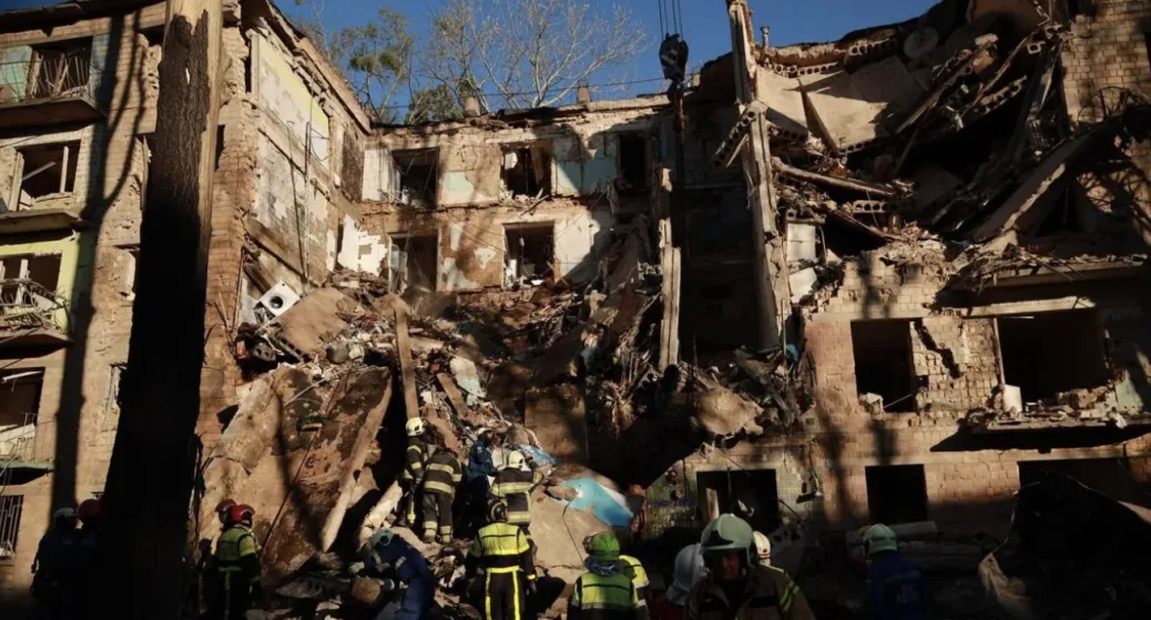 Kyiv Came Under Massive Russian Attack: Fatalities, Destroyed Buildings, and Metro Station Hit