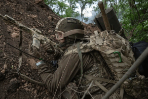 An Epic of Endurance: How Ukrainian Infantrymen Are Holding the Line Behind Russian Lines