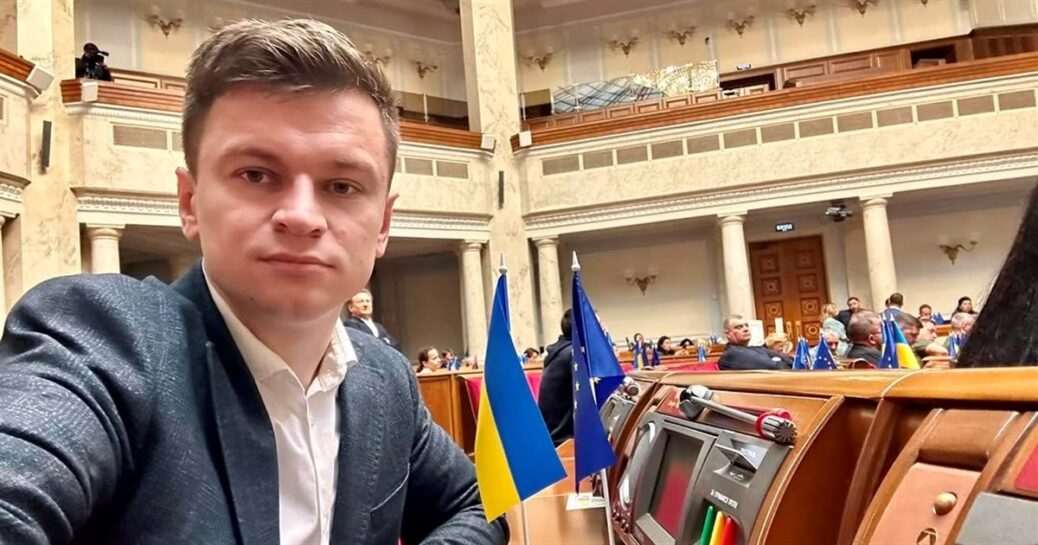 Ukrainian MP Dmytro Kostiuk Quits ‘Servant of the People’ Over Anti-Anti-Corruption Vote