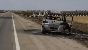 A drone-destroyed car on the "Kherson – Mykolaiv" highway, Ivan Antypenko/Facebook.