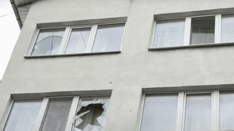 Russian Drone and Artillery Attacks on Kherson Result in Civilian Casualties
