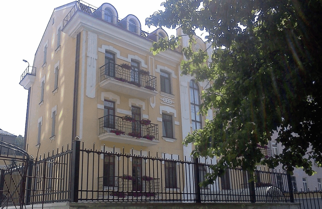 Vatican Embassy in Kyiv Sustains Damage from Russian Strike: What This Means for Global Diplomacy