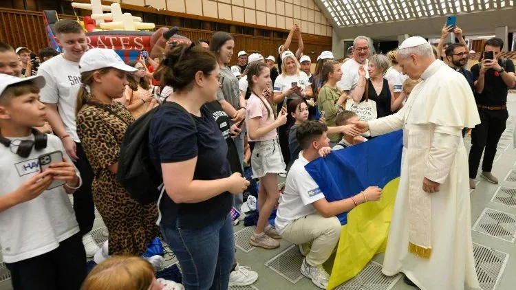 The Pope visited Ukrainian children at the Vatican