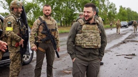 Zelenskyy in the front line