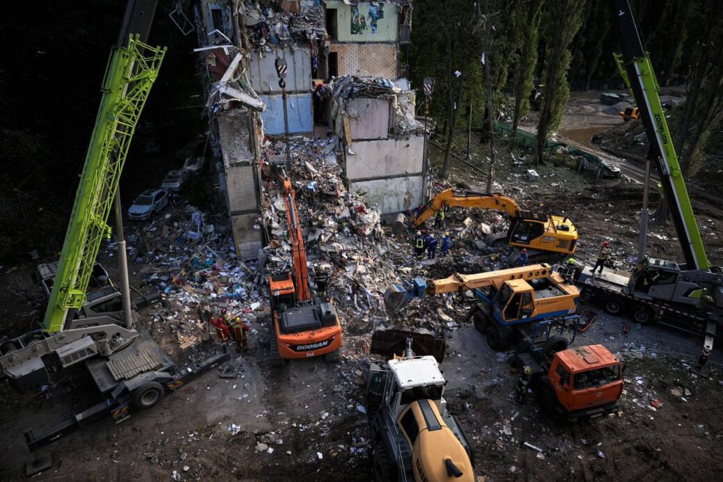 “Upper floors rose, lower ones sank”: on direct Russian missile strike on Kyiv residential high-rise