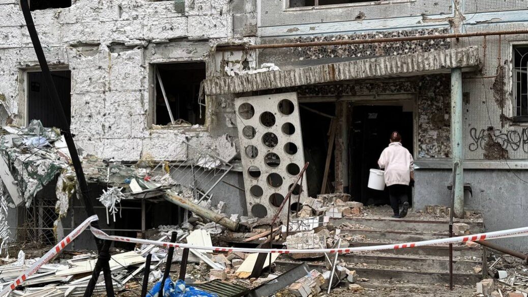 Russian military forces carried out a massive combined attack on Ukraine