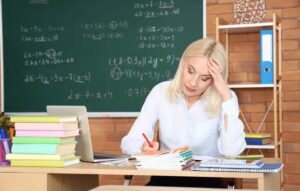 No Money for Teachers: Government Delays Promised Salary Increase Until Autumn