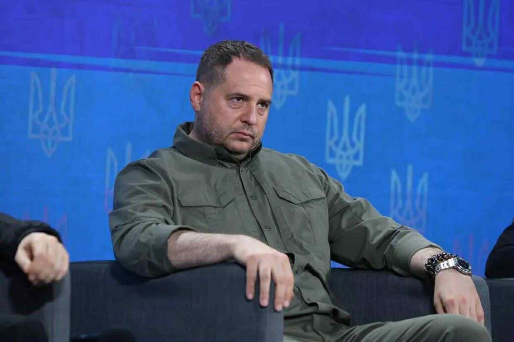 After Searches and Scandals, Pressure Mounts on Zelenskyy to Fire Yermak