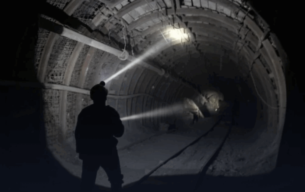 Centrenergo coal procurement scandal 2025 — empty coal warehouse and state energy plant