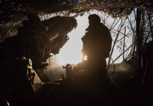 Ukrainian defenders in frontline combat amid Russian assaults and peace talks as war developments unfold on December 28, 2025.