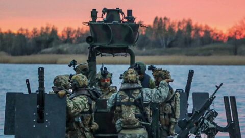 Ukrainian frontline 04 December 2025 — mortar fire and winter landscape during war update